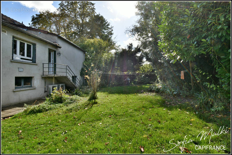 Maison à LE CHATELET