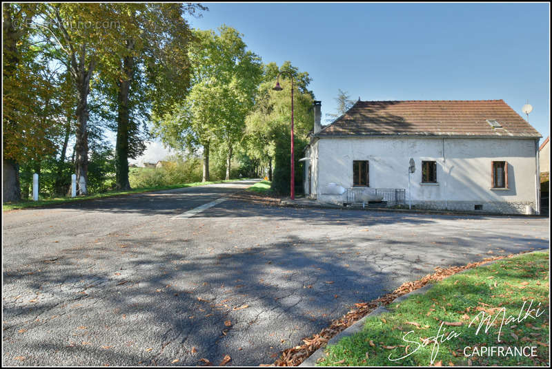 Maison à LE CHATELET