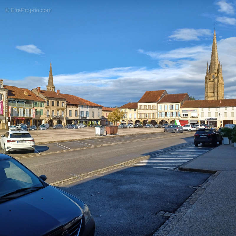 Commerce à MARCIAC