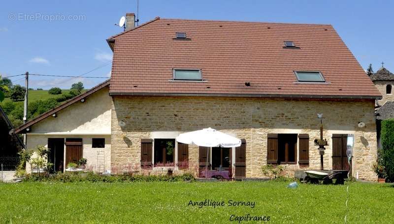 Maison à LONS-LE-SAUNIER