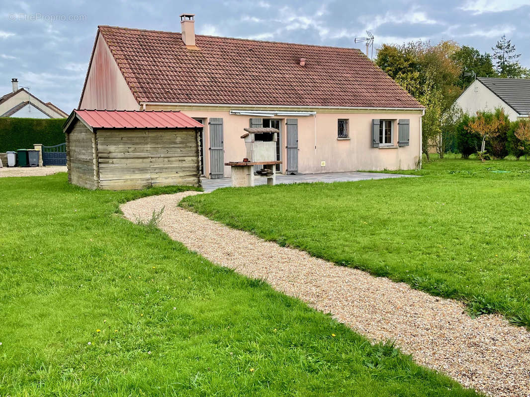 Maison à LE FRESNE