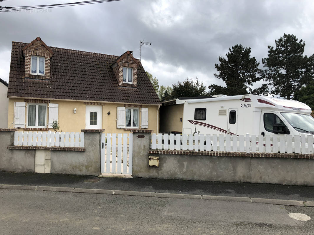 Maison à DOURGES