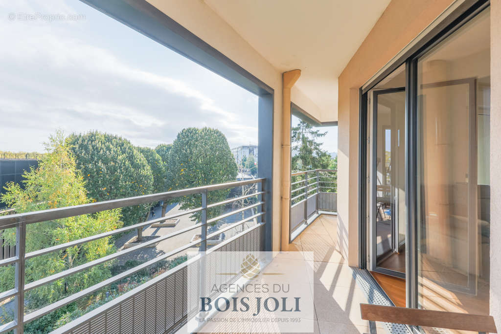 Appartement à ISSY-LES-MOULINEAUX