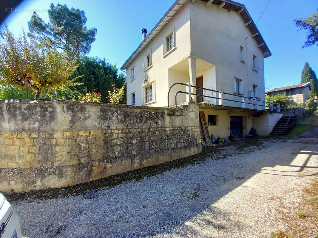 Maison à FUMEL