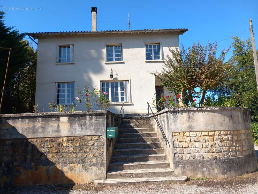 Maison à FUMEL