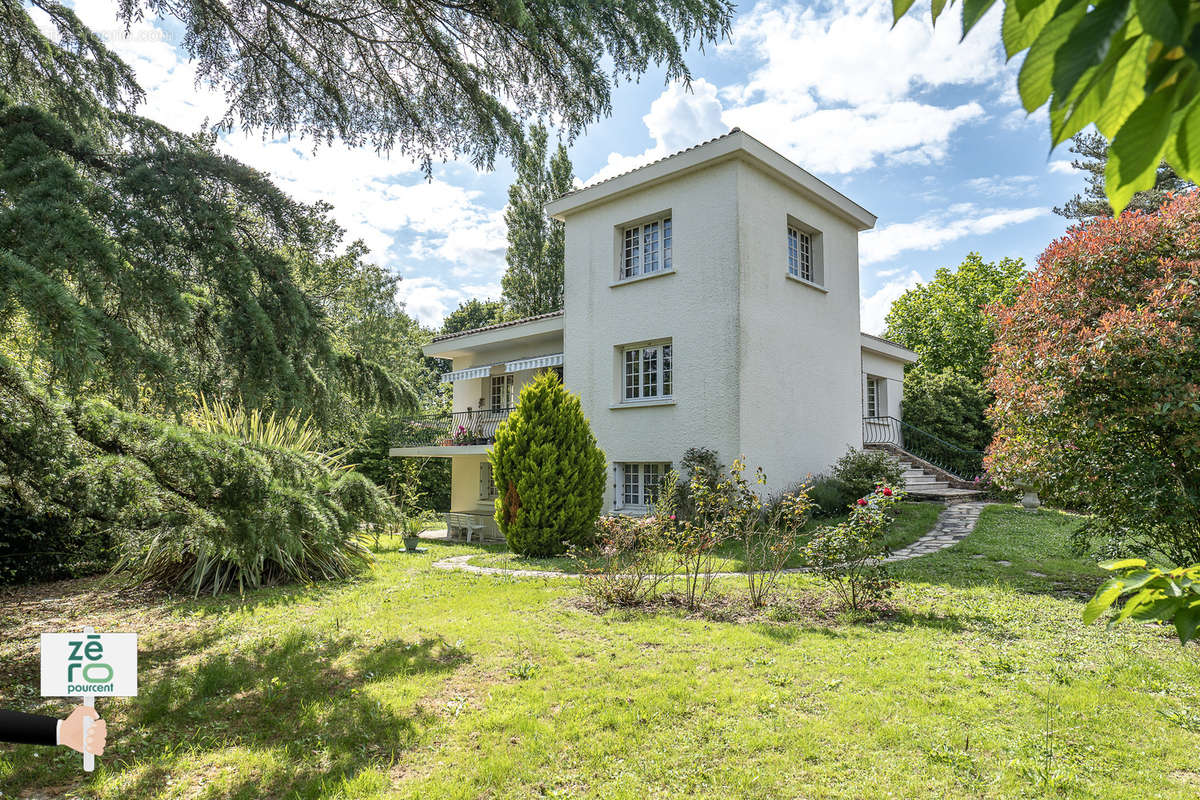 Maison à L&#039;AIGUILLON-SUR-VIE