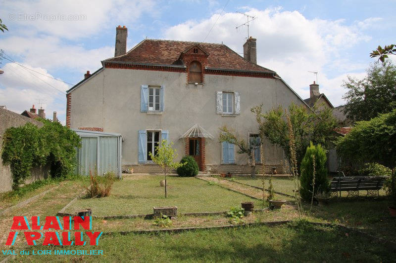 Maison à CLOYES-SUR-LE-LOIR