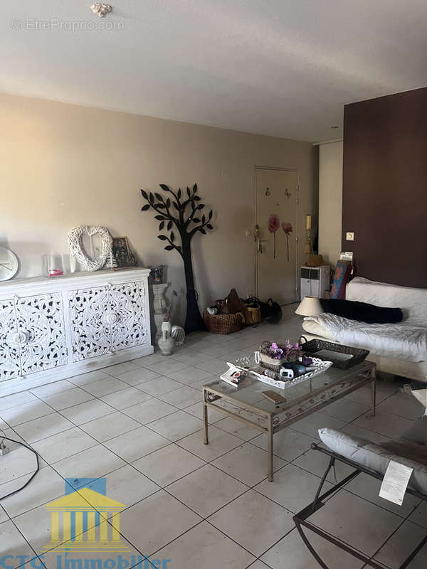 Appartement à MARSEILLE-9E