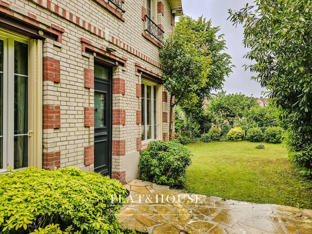 Maison à AUVERS-SUR-OISE