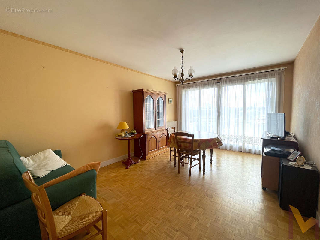 Appartement à NEUILLY-PLAISANCE