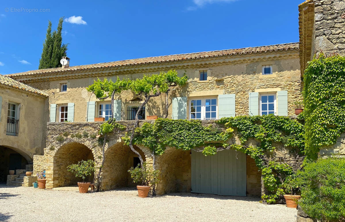 Maison à UZES