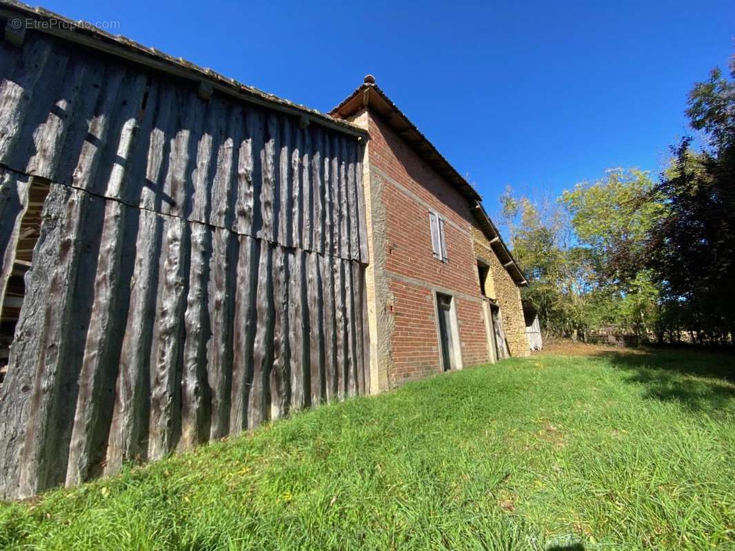 Maison à MONTEGUT-BOURJAC