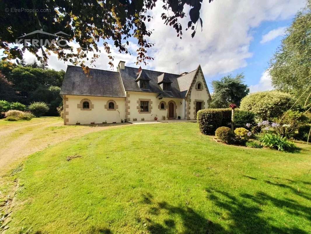 Maison à CHATELAUDREN