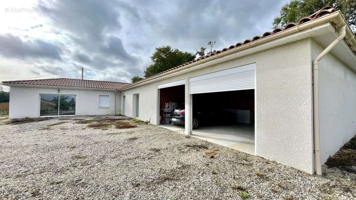 Maison à CLAIRAC