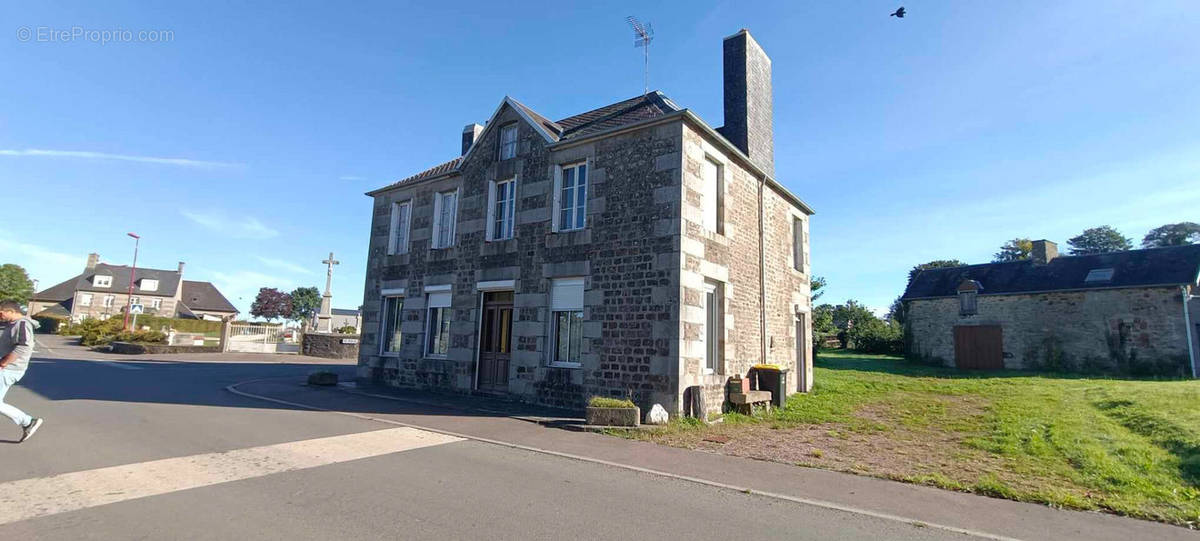 Maison à SAINT-MARTIN-LE-BOUILLANT