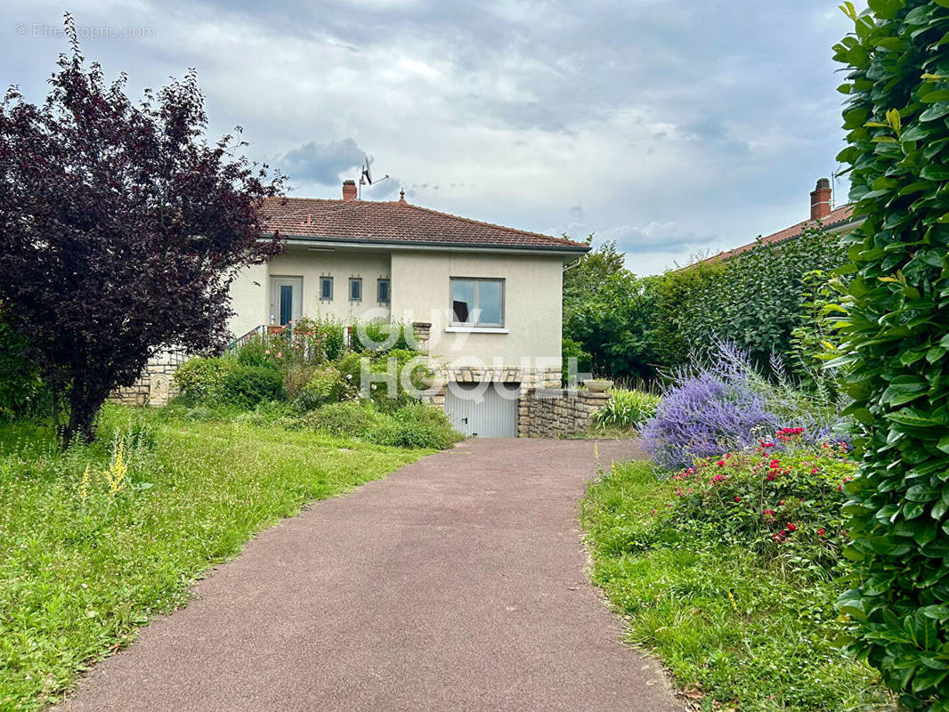 Maison à DECINES-CHARPIEU