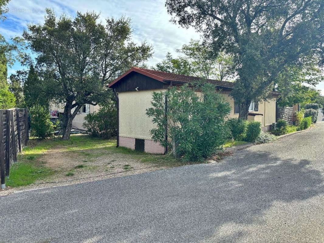 Maison à ROQUEBRUNE-SUR-ARGENS