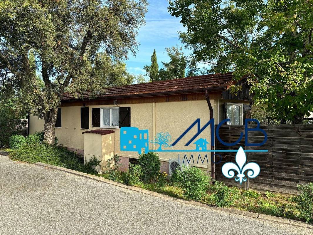 Maison à ROQUEBRUNE-SUR-ARGENS