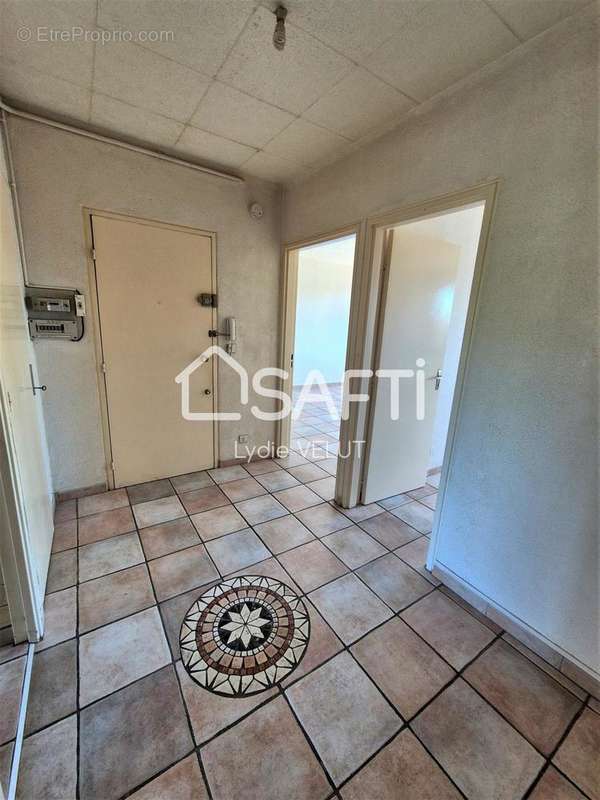 Photo 6 - Appartement à SALON-DE-PROVENCE