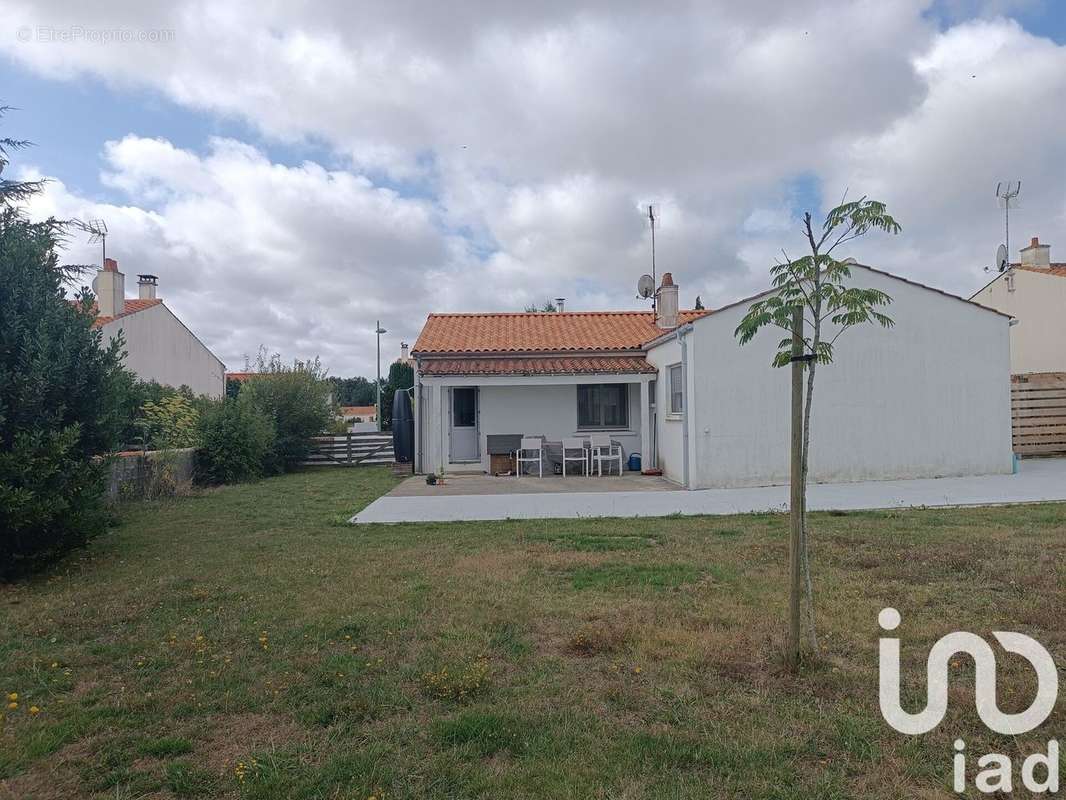 Photo 2 - Maison à SAINT-JULIEN-DES-LANDES