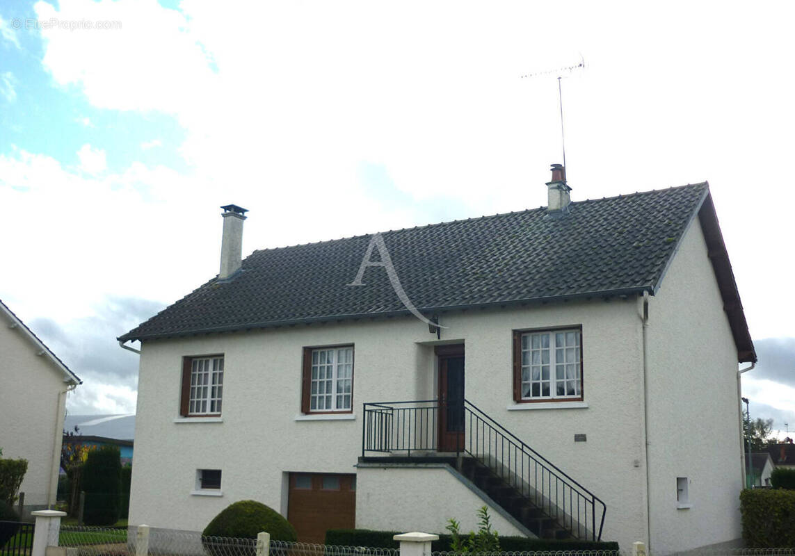 Maison à LAMOTTE-BEUVRON