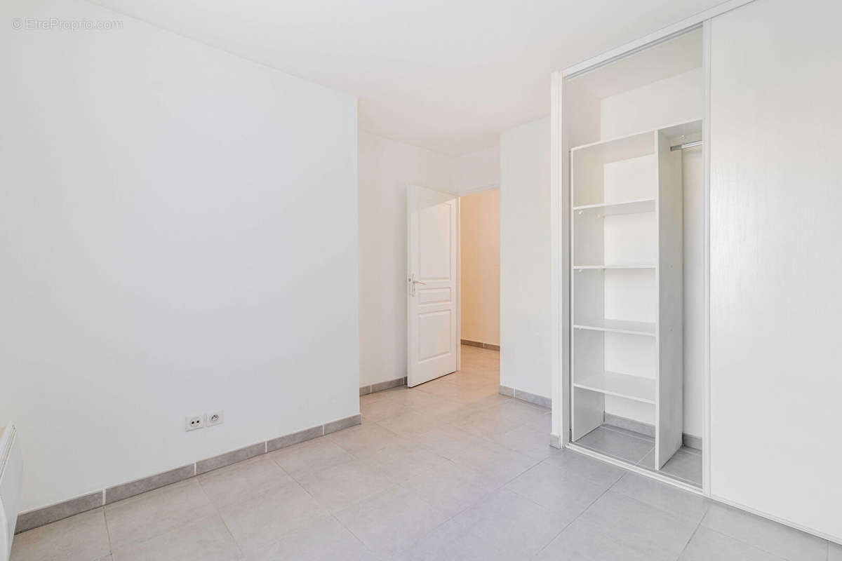 Appartement à MARSEILLE-7E