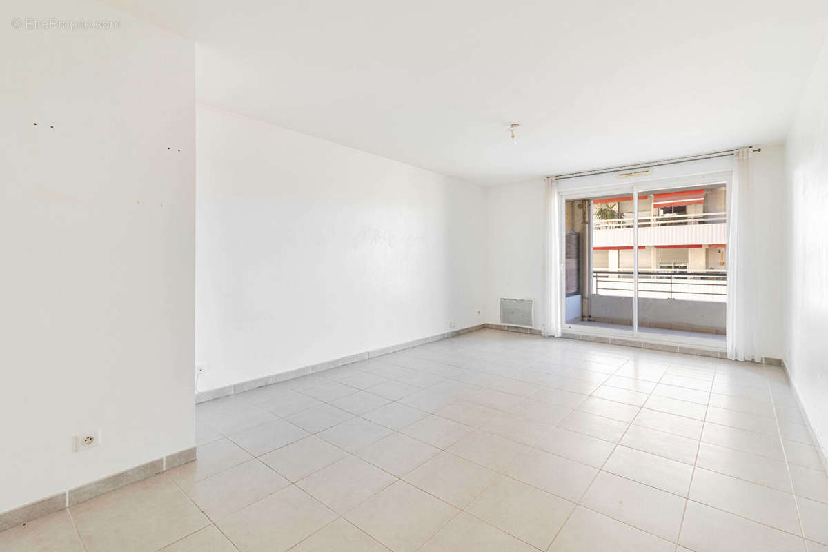 Appartement à MARSEILLE-7E