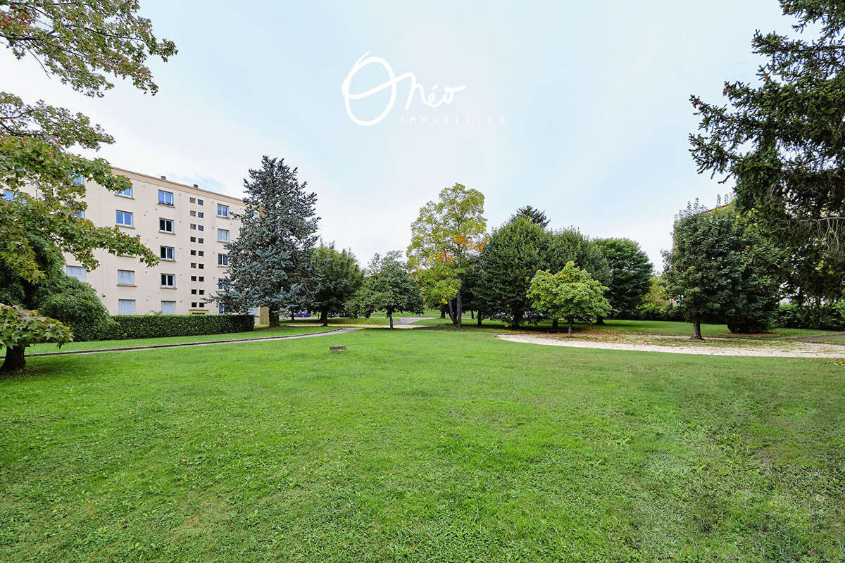 Appartement à BOURGOIN-JALLIEU