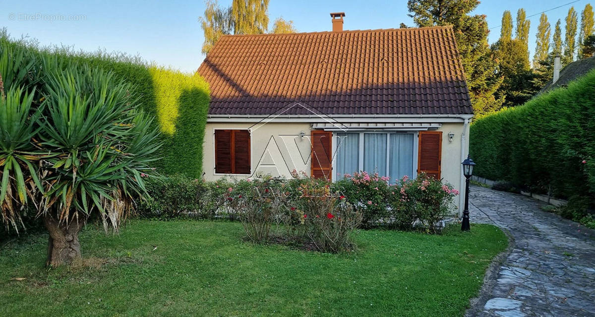 Maison à NOAILLES