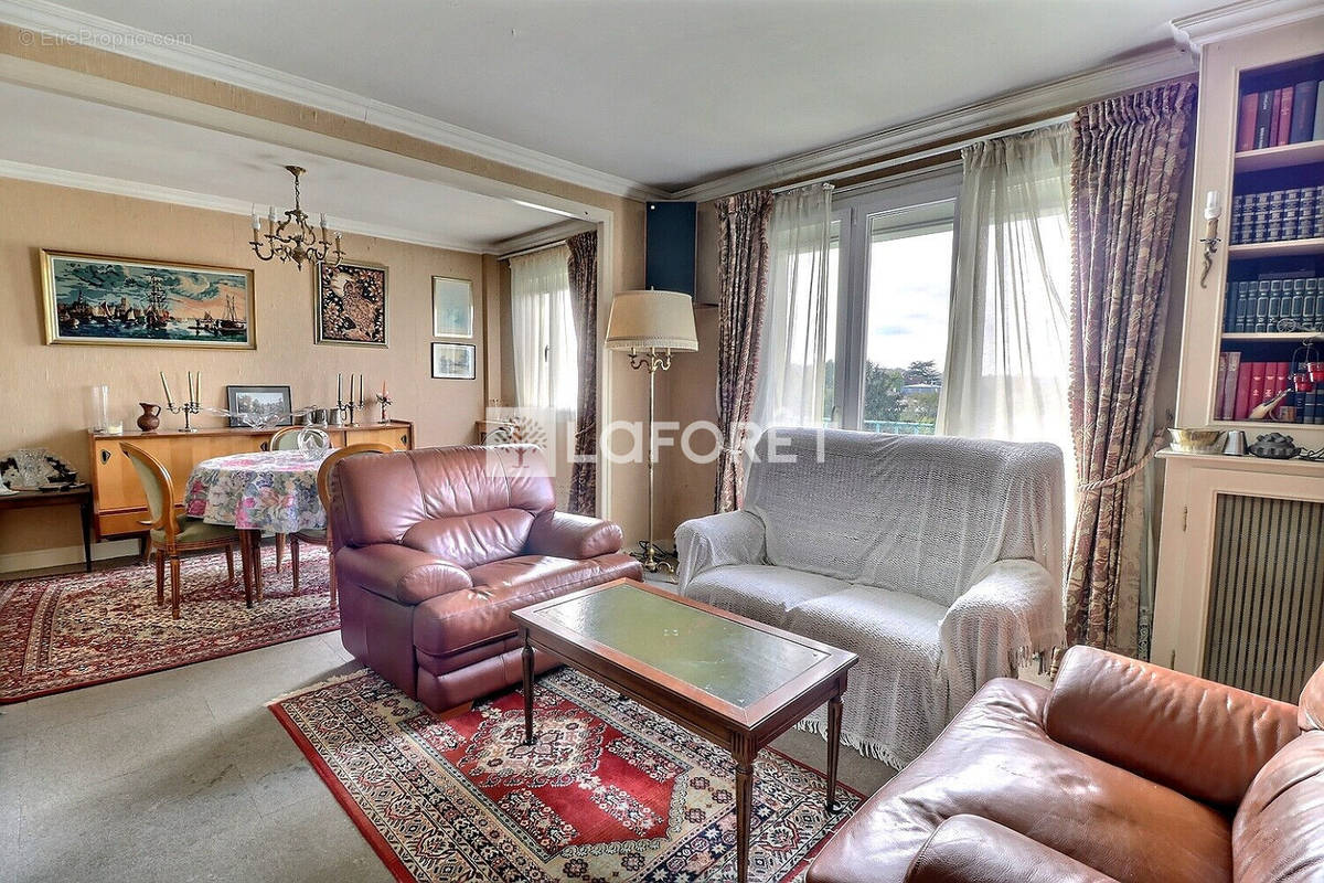 Appartement à RUEIL-MALMAISON