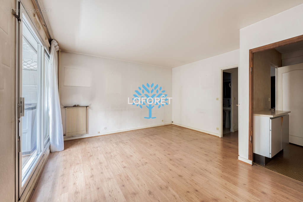 Appartement à PARIS-20E