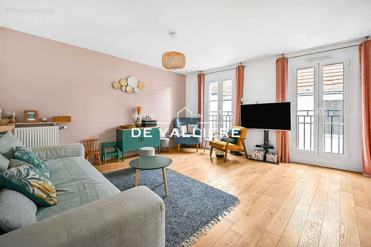 Appartement à NANTERRE