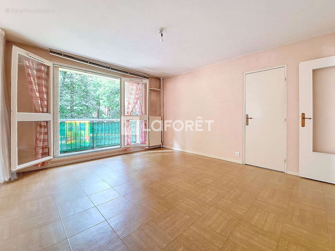 Appartement à VERNEUIL-SUR-SEINE