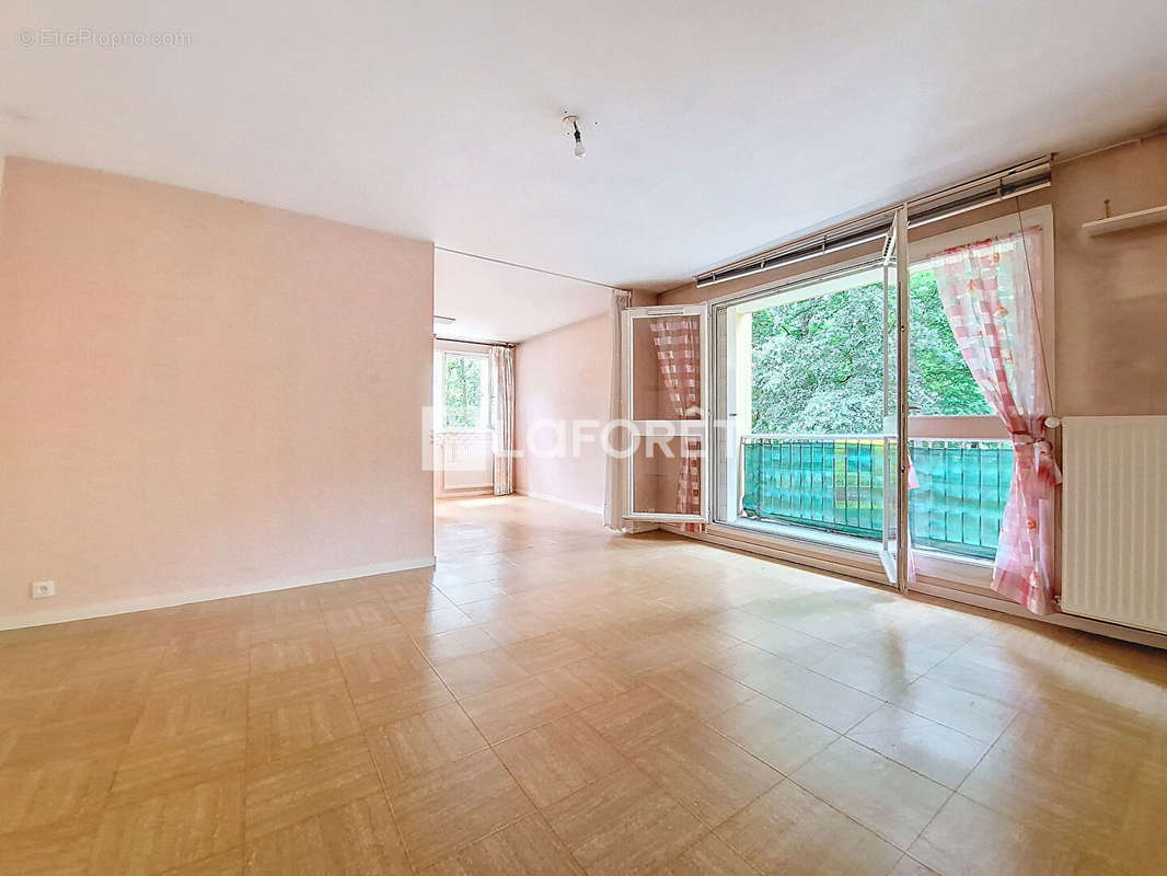 Appartement à VERNEUIL-SUR-SEINE