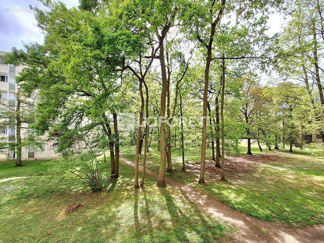 Appartement à VERNEUIL-SUR-SEINE