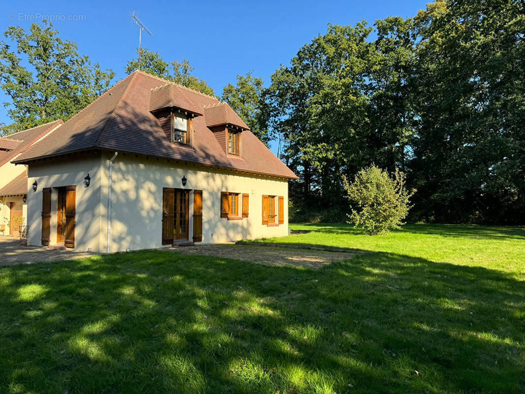 Maison à FEUCHEROLLES