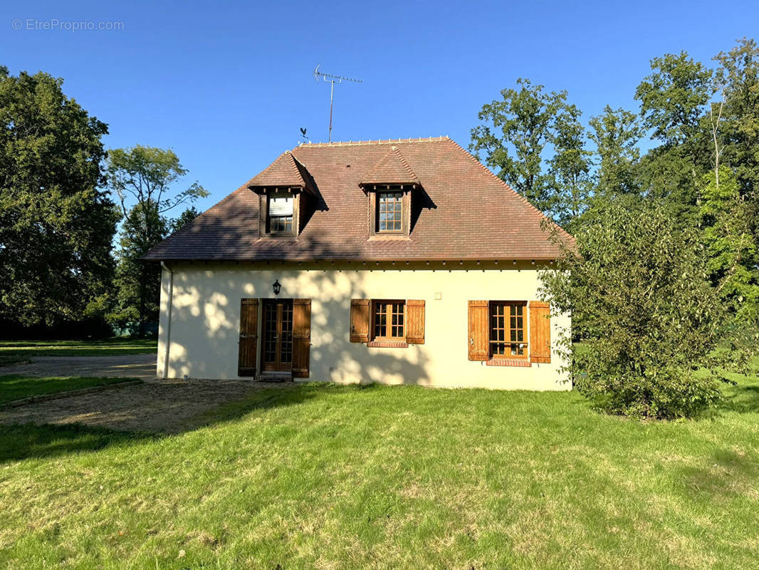 Maison à FEUCHEROLLES