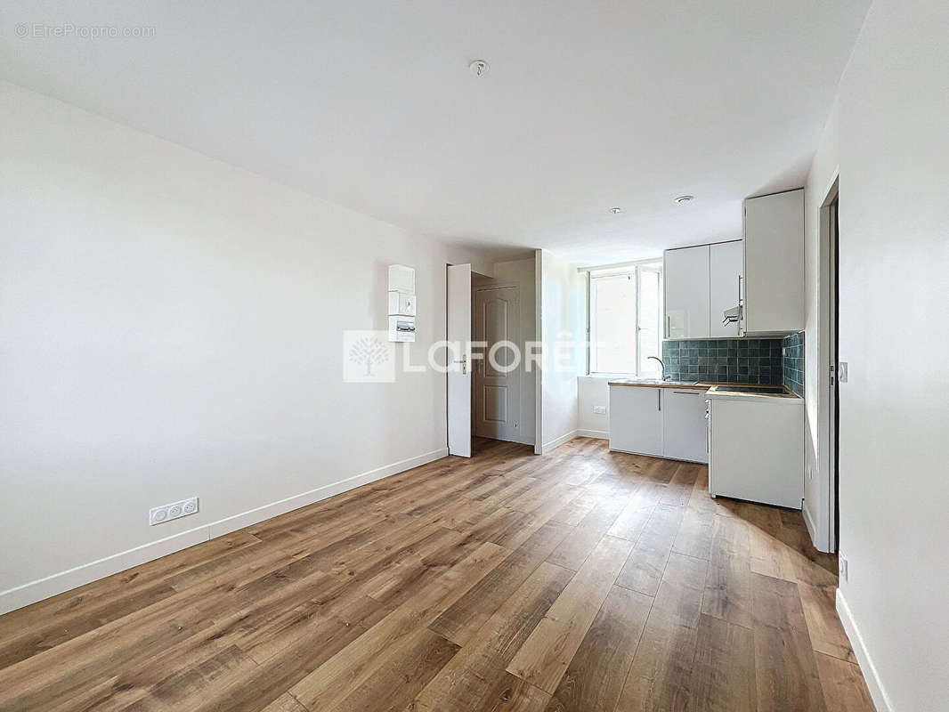 Appartement à MOISSY-CRAMAYEL