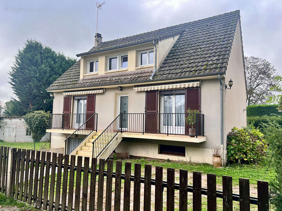 Maison à PARIGNY-LES-VAUX