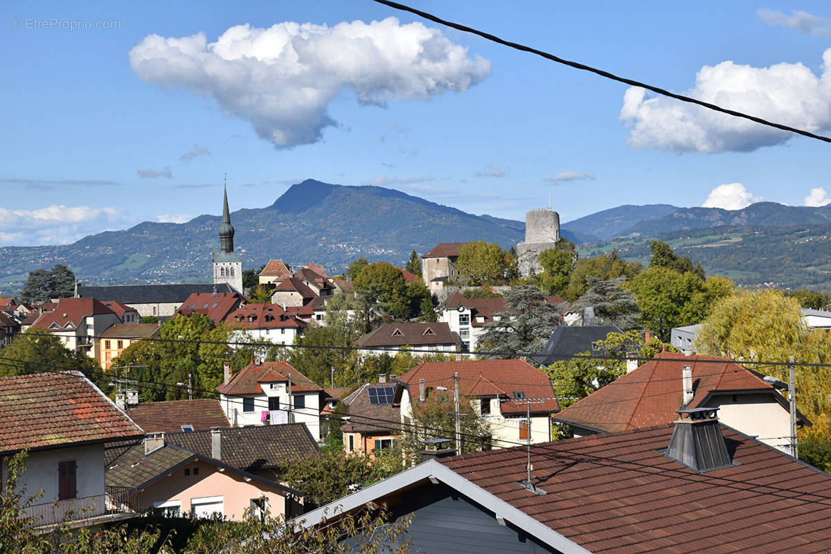 Appartement à LA ROCHE-SUR-FORON