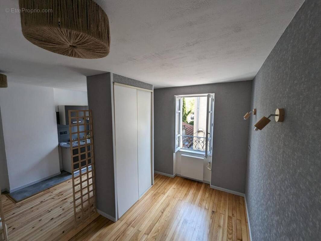 Photo 1 - Appartement à BOURGOIN-JALLIEU