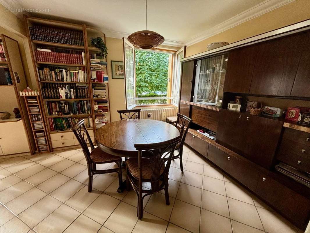 Appartement à RUEIL-MALMAISON