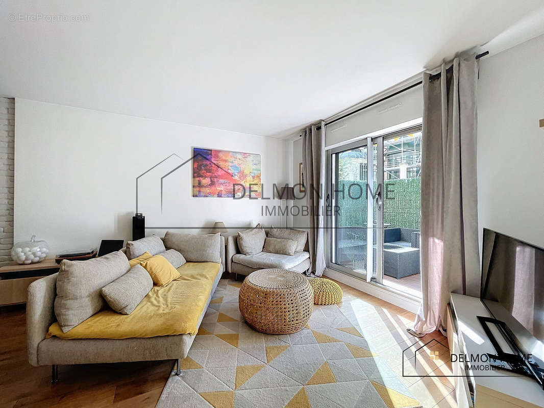 Appartement à LA GARENNE-COLOMBES