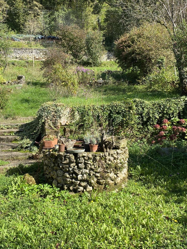 Maison à QUEYSSAC