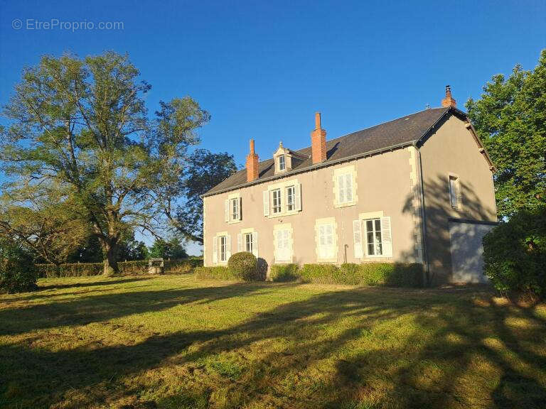 Maison à SUILLY-LA-TOUR