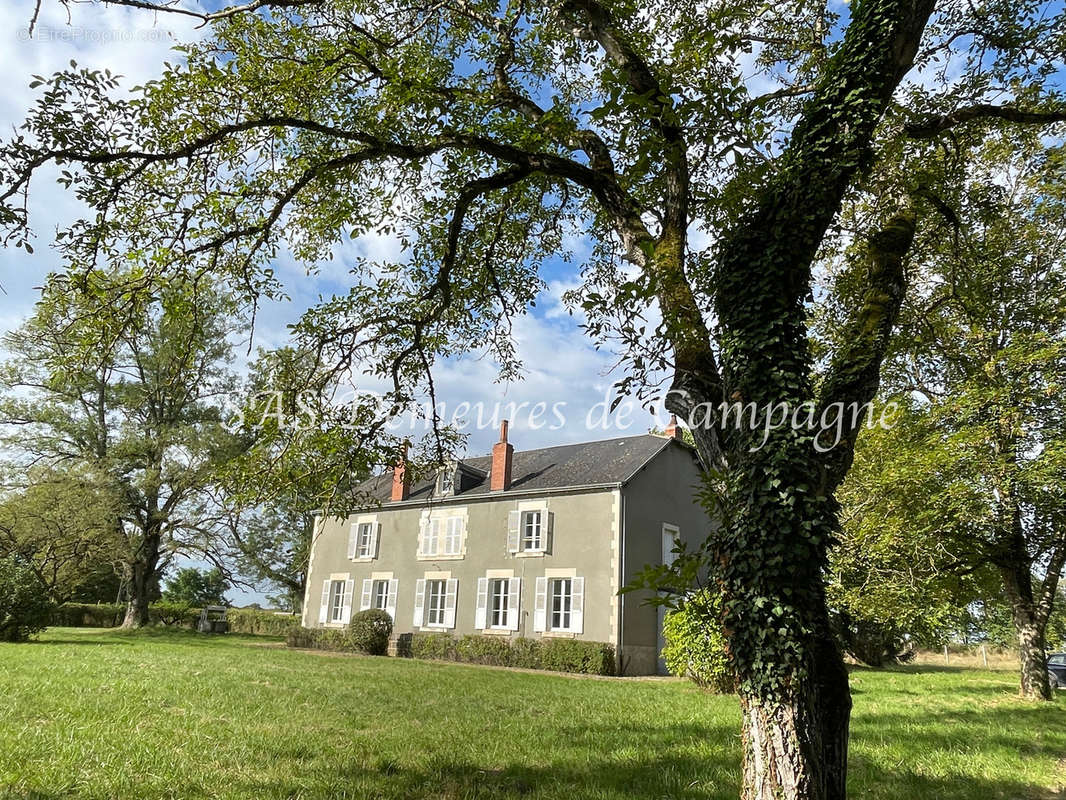 Maison à SUILLY-LA-TOUR