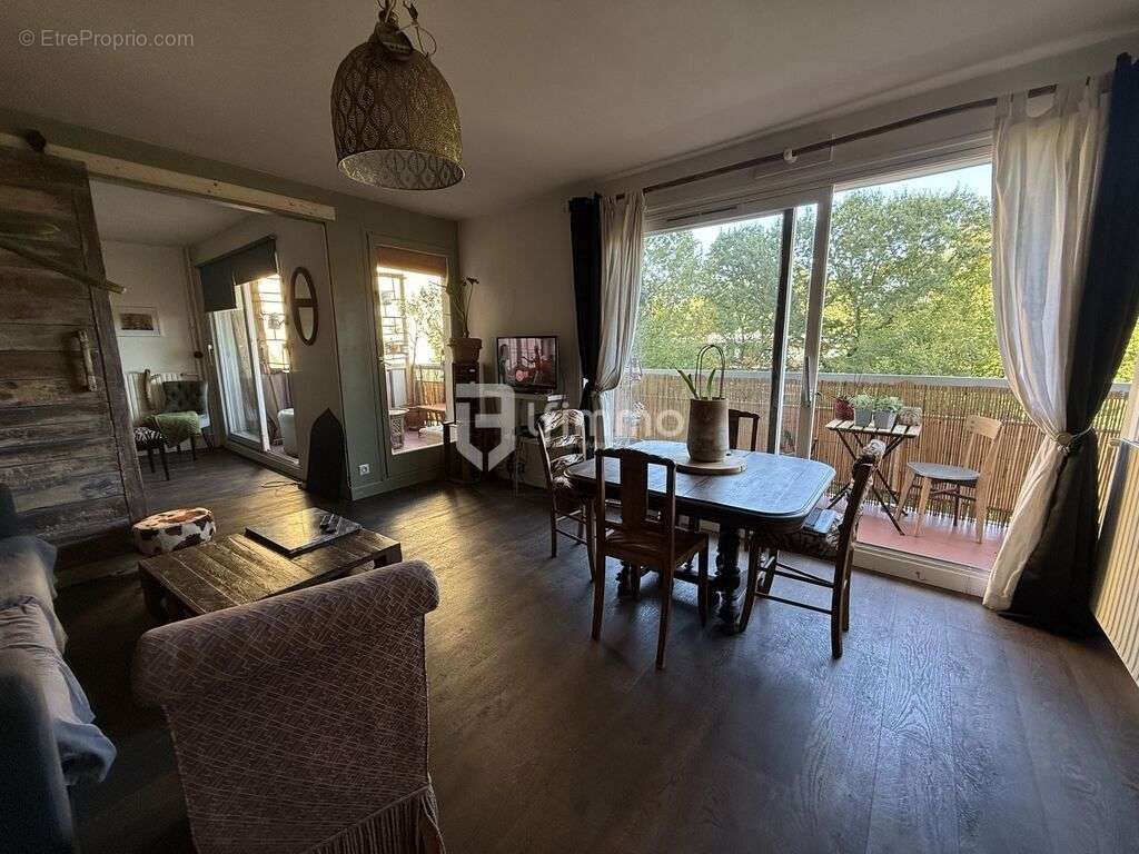 Appartement à TREMBLAY-EN-FRANCE