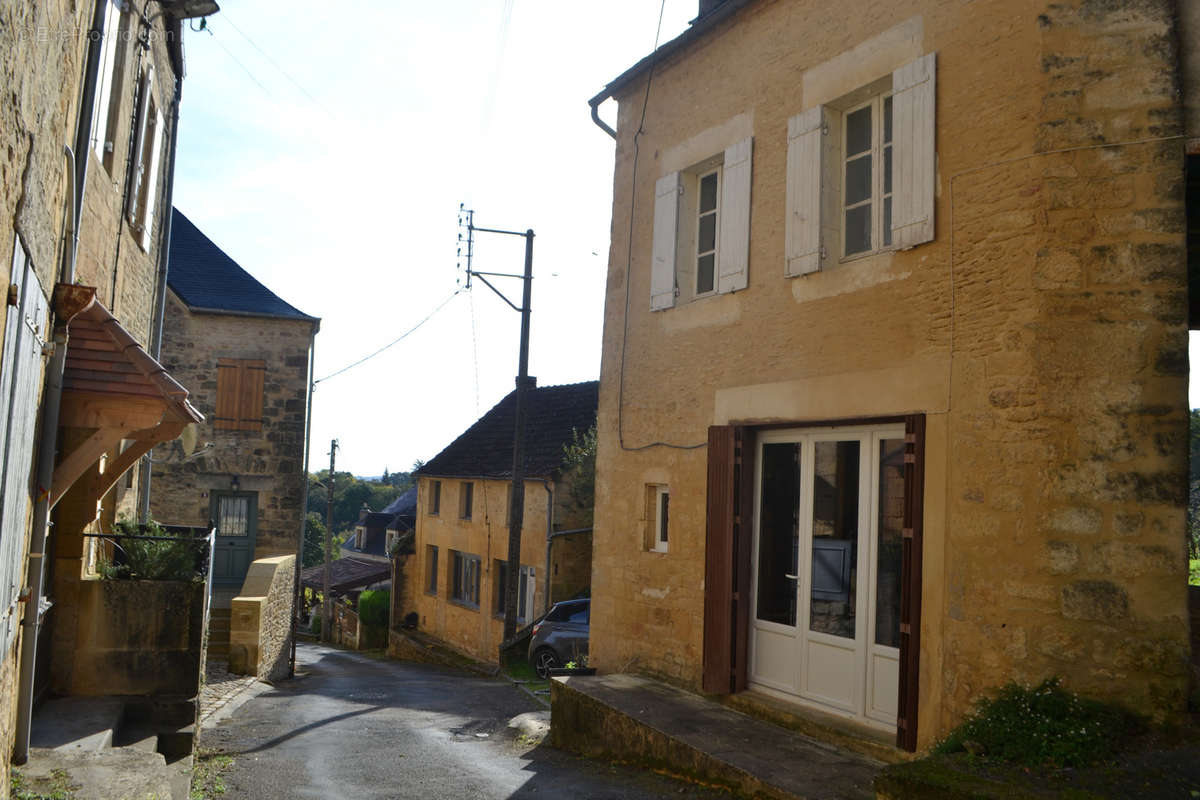 Maison à SALIGNAC-EYVIGUES