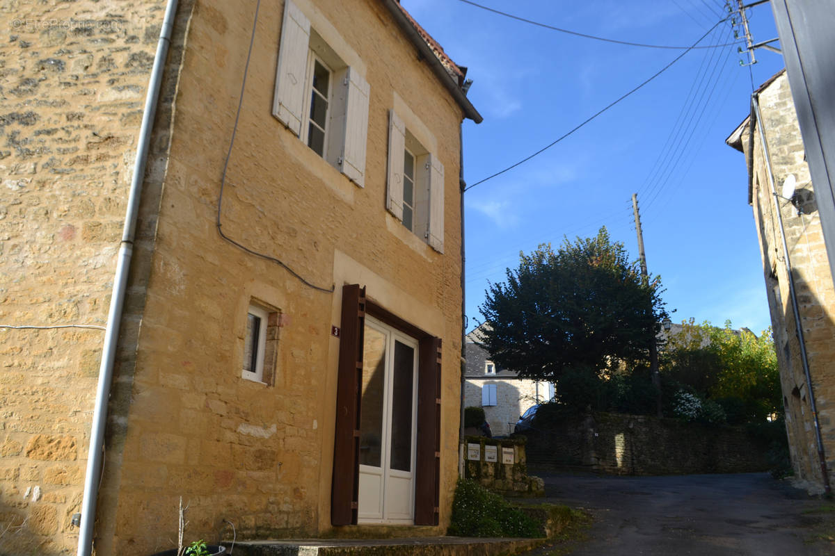 Maison à SALIGNAC-EYVIGUES