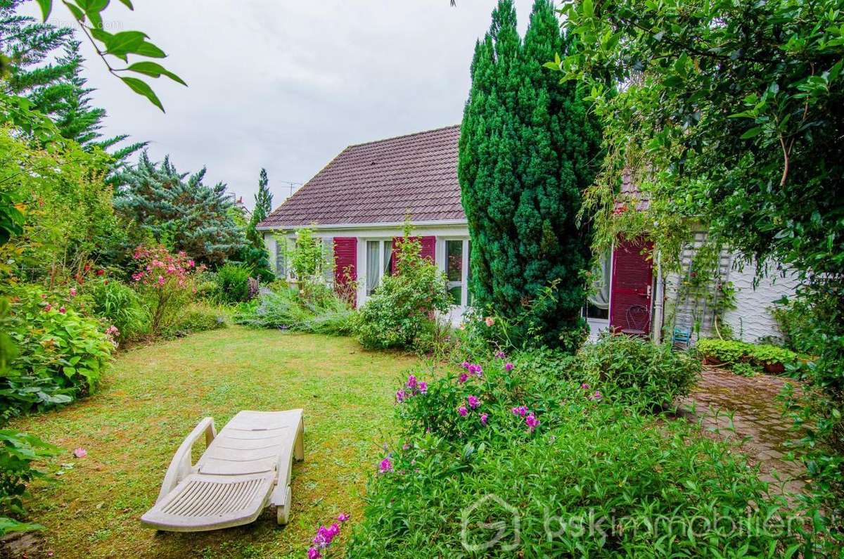 Maison à LE MEE-SUR-SEINE